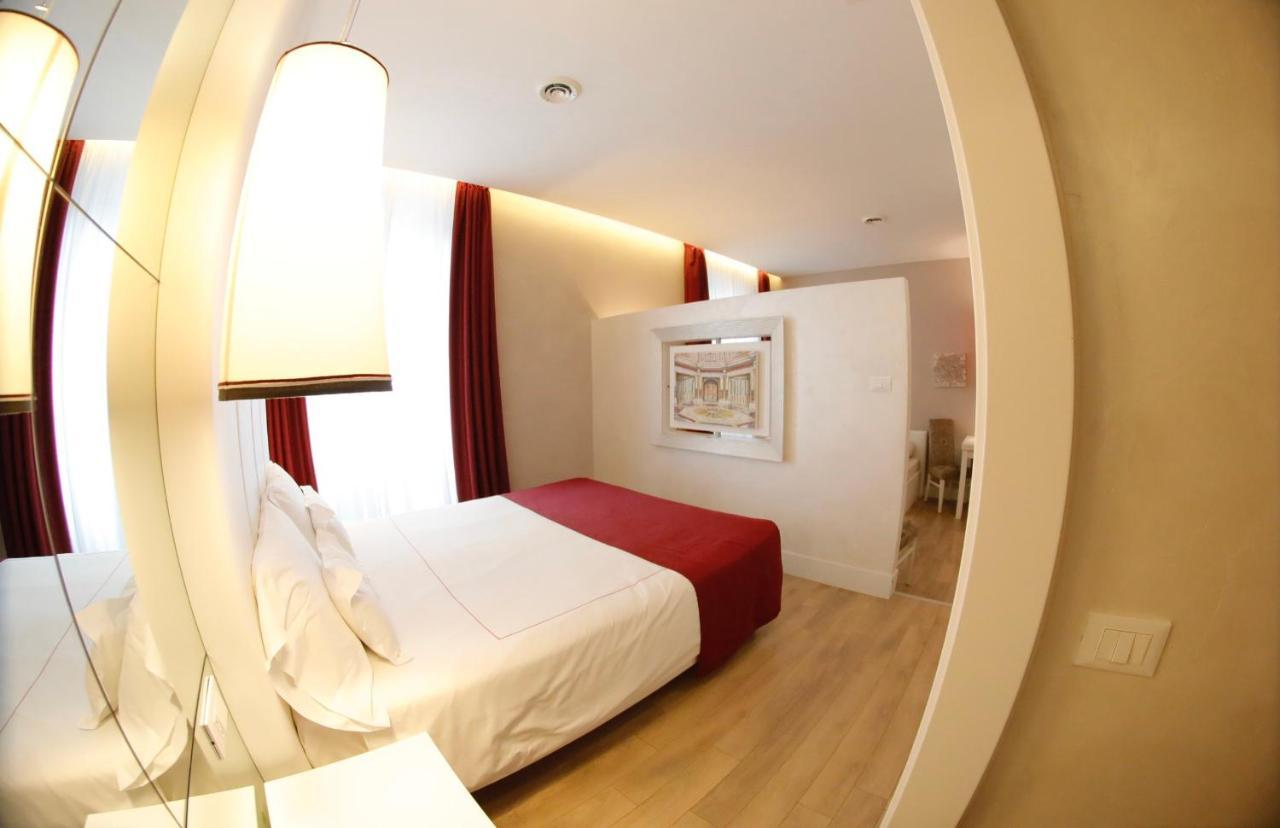 Tullia&Prisca Relais Hotel Rome Bagian luar foto